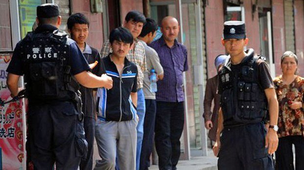 إعتقال الأويغور الذين حضروا صلاة العيد دون إذن مسبق